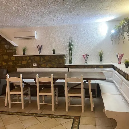 Rustica كابوليفيري